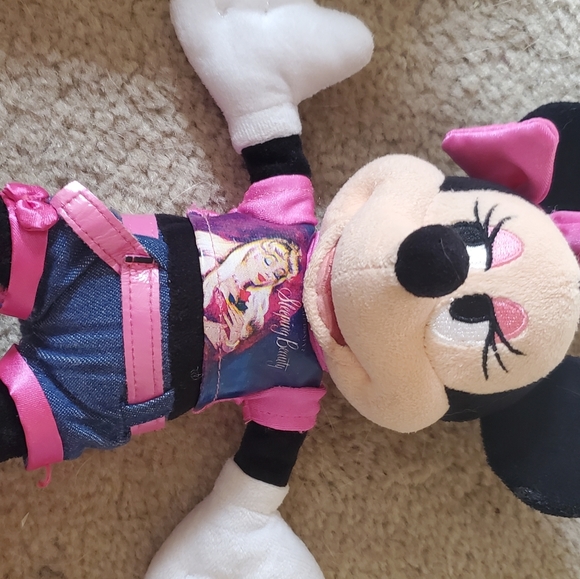 Brand new never used without tags minnie mouse stuffed animalsππβ£πππβ£ - Picture 6 of 11